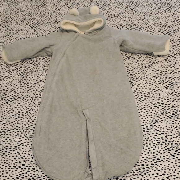 gap bunting suit